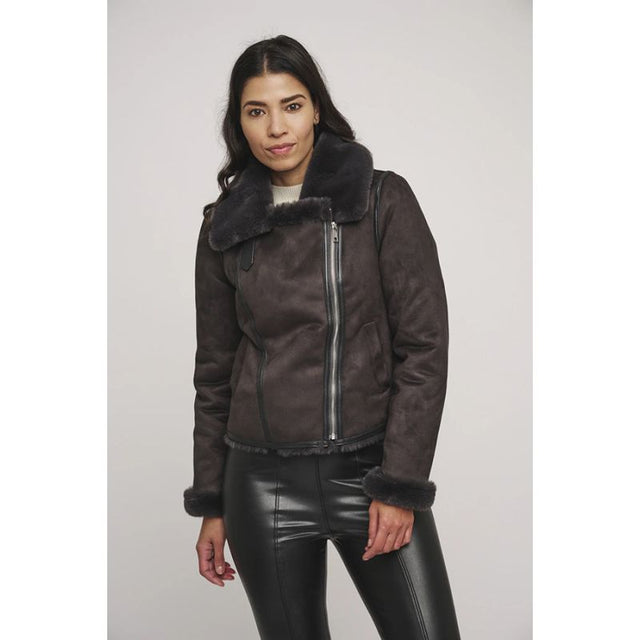 Veste en peau de mouton gris foncé