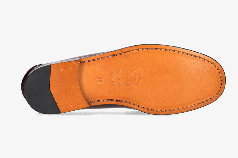 Mocasín con Antifaz Burdeos Suela de Cuero