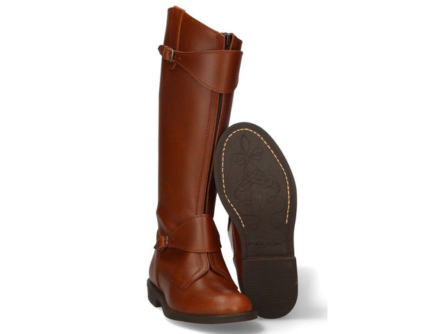 Old leather polo riding boot Valverde del Camino