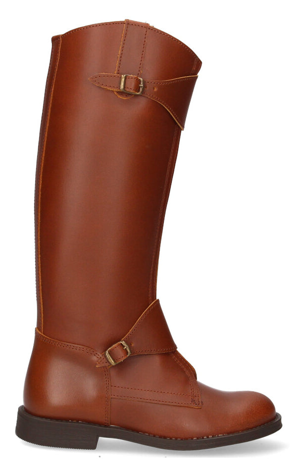 Old leather polo riding boot Valverde del Camino