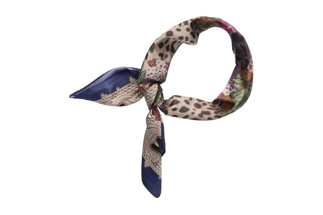 Pañuelo Azul con Adornos y Animal Print