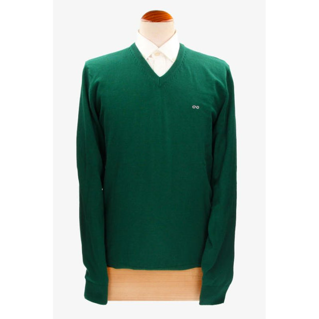 Pull vert à col en V
