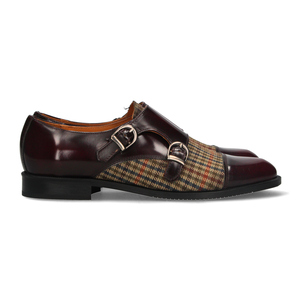 Two Buckles Antique Burgundy-Houndstooth Tuft