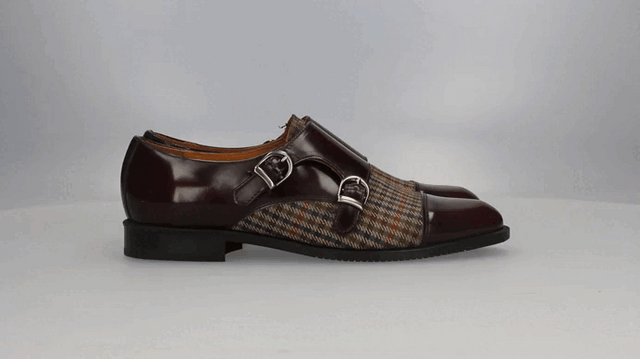 Two Buckles Antique Burgundy-Houndstooth Tuft