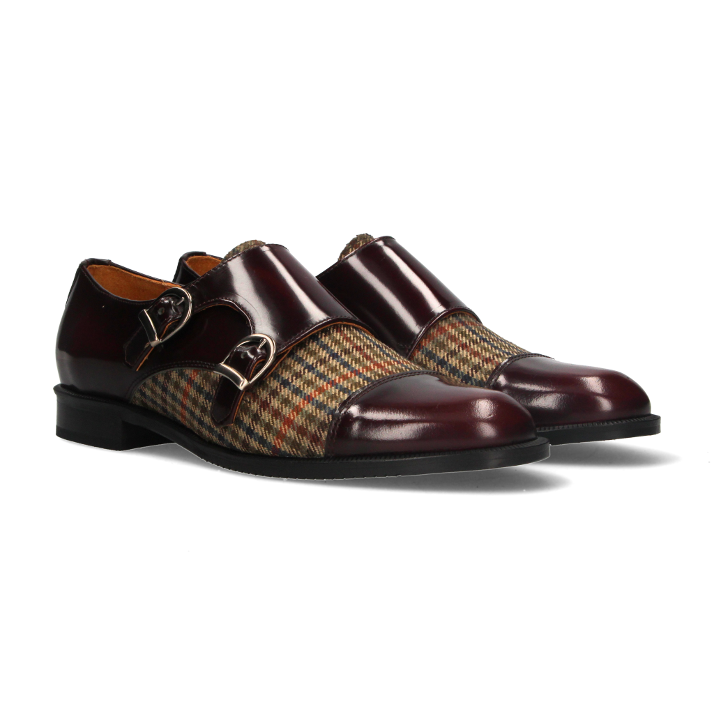 Two Buckles Antique Burgundy-Houndstooth Tuft