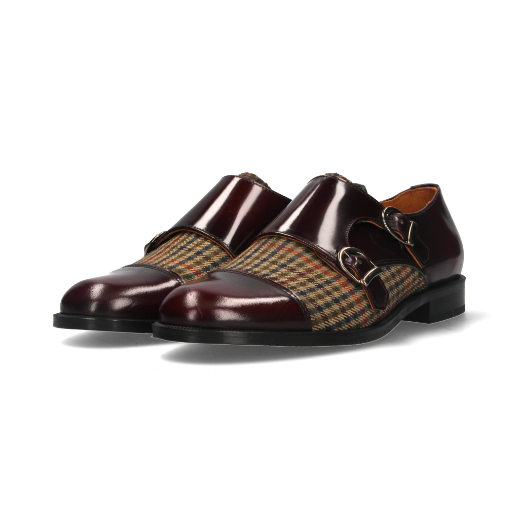 Two Buckles Antique Burgundy-Houndstooth Tuft