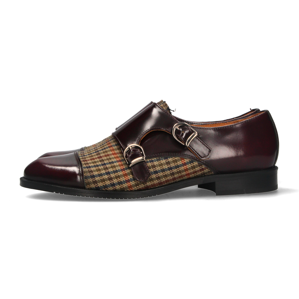 Two Buckles Antique Burgundy-Houndstooth Tuft