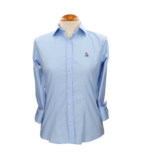Camisa mujer popelín celeste con bordado amazonas marino
