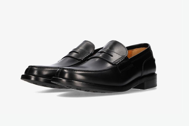 Black boxcalf loafer