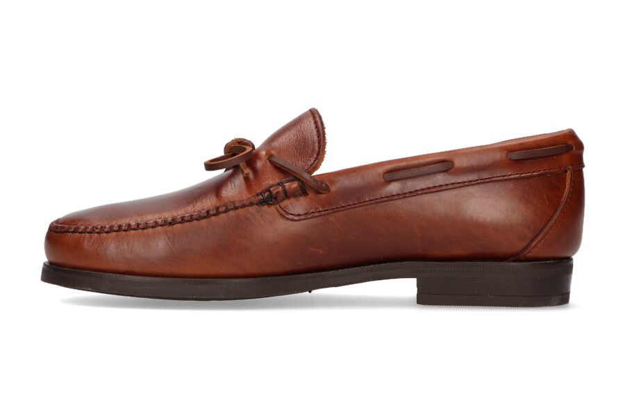 Seahorse Bow Moccasin