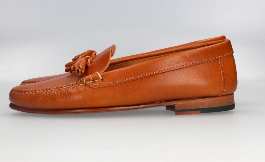 Natural Cowhide Tassel Moccasin