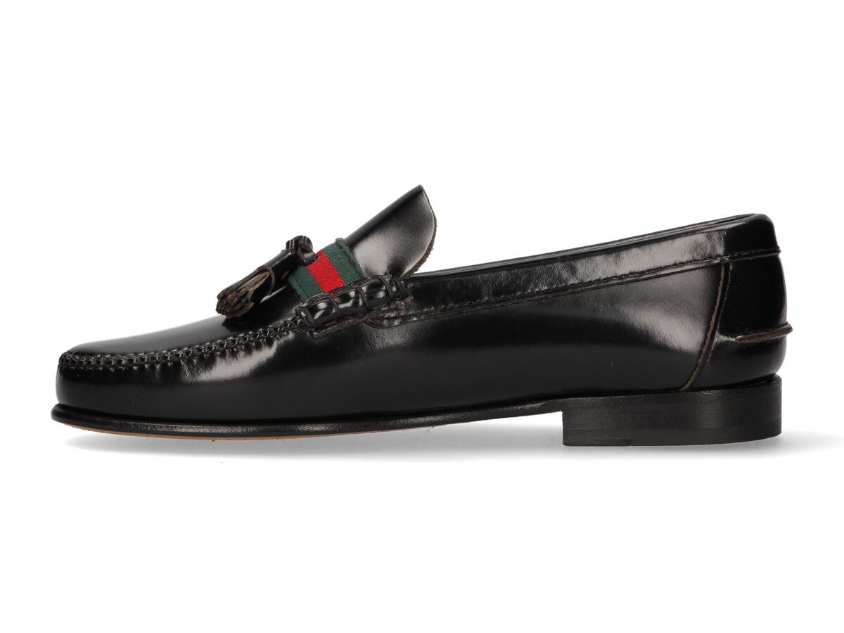Black Tassel Loafer with Gucci Embellishment
