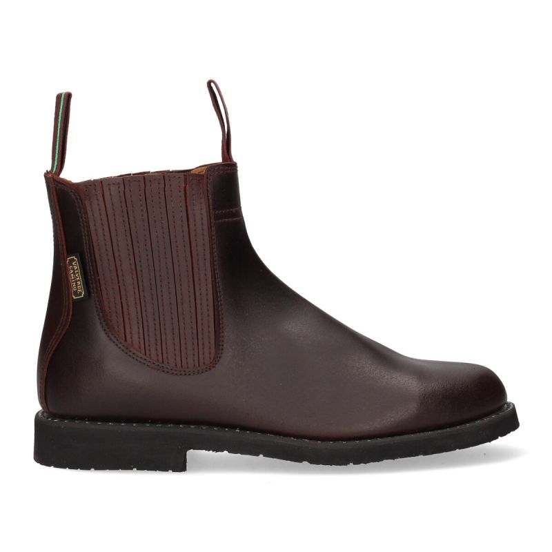 Short calfskin boot with gusset and rubber sole Valverde del Camino