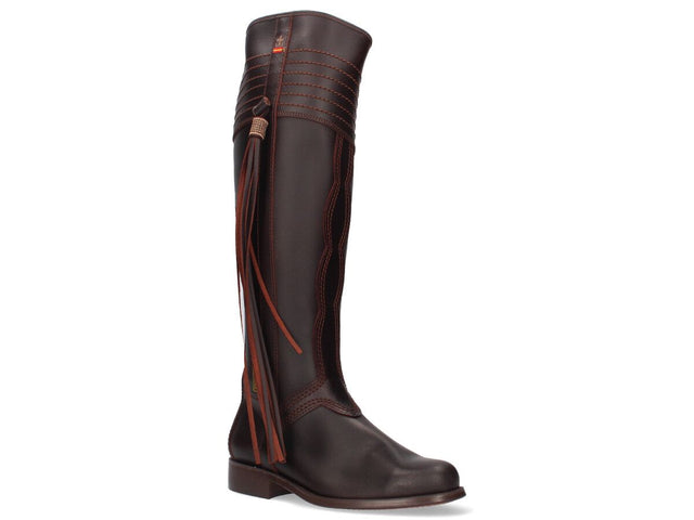 Carthusian boot with fringe decoration Valverde del Camino