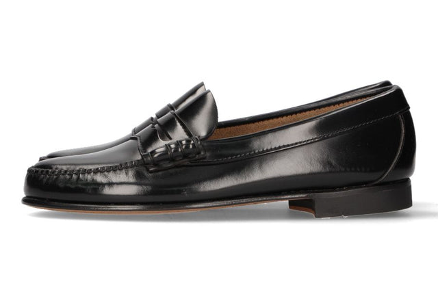 Moccasin with Black Mask