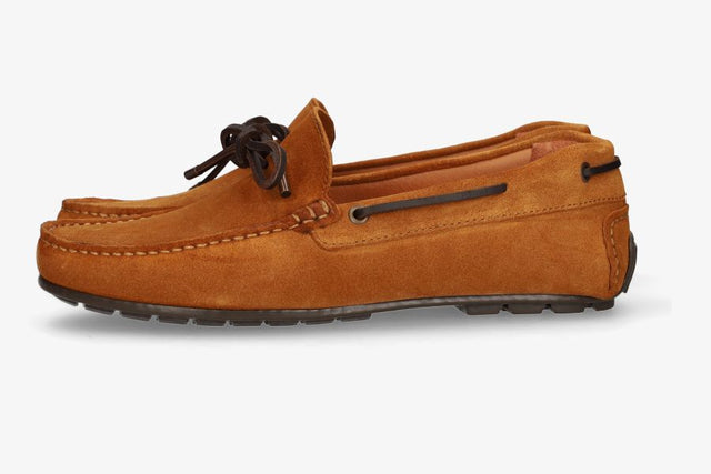 Nubuck leather bow moccasin