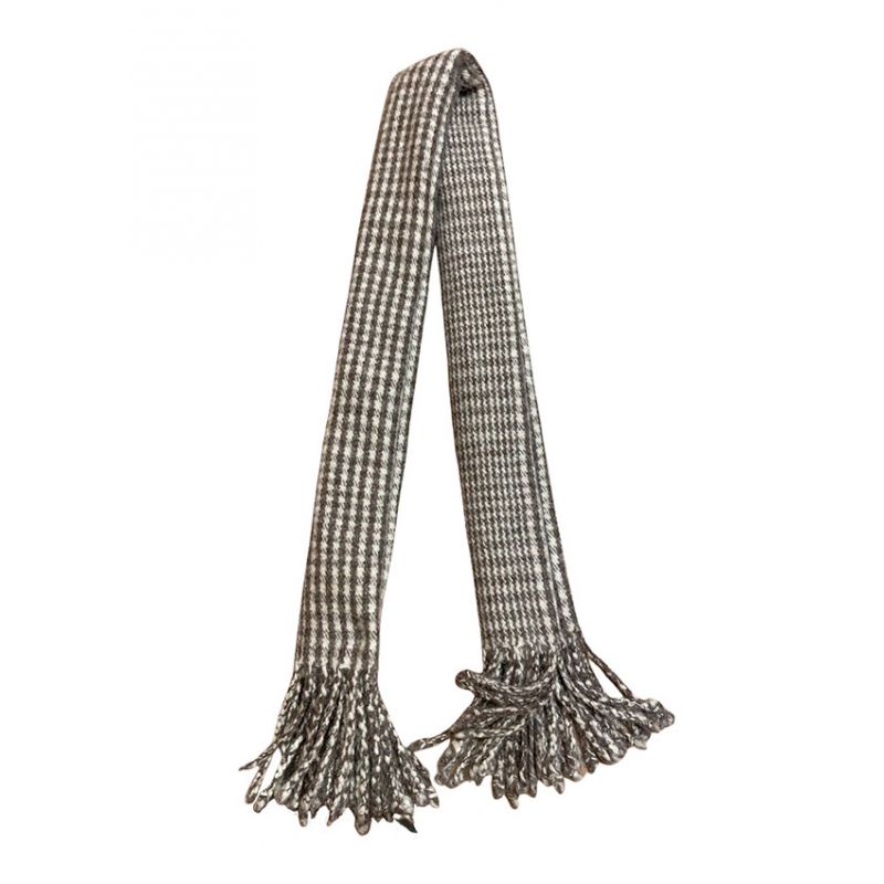 Prince of Wales Stitched Footboard Blanket