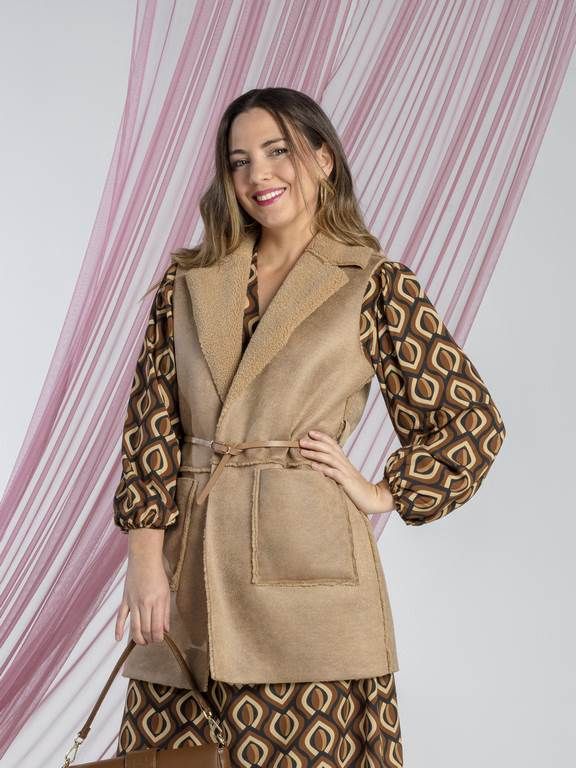 Camel Vest with Thin Belt Ornament