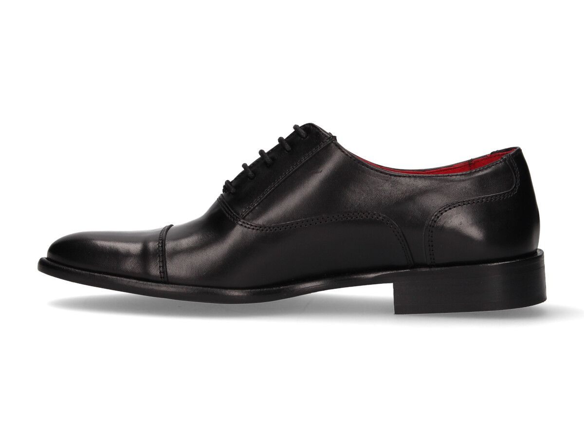 English Black Ceremony