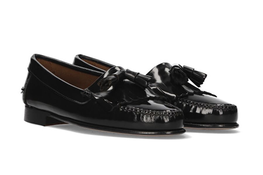 Chaussure noire à franges et pompons