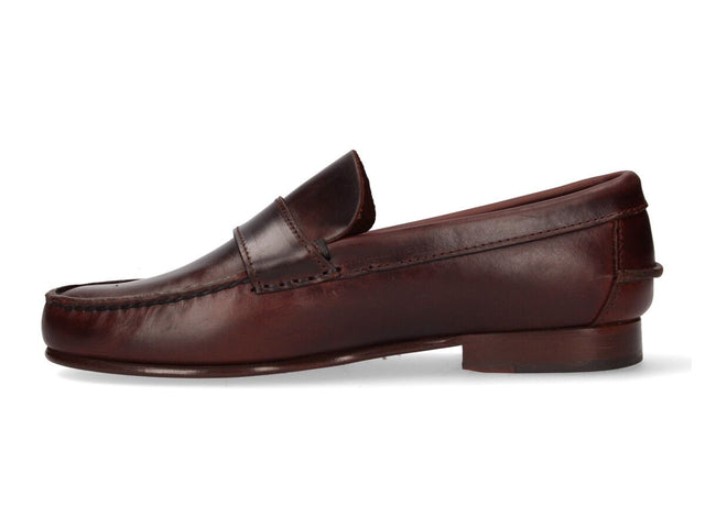 Seahorse Buckle Moccasin