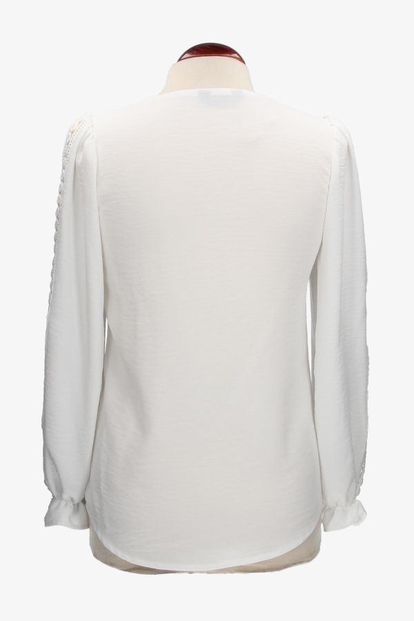 Blusa Plumeti con Encaje En Mangas