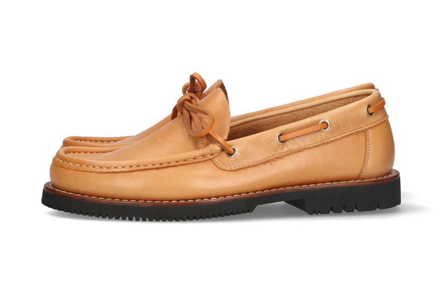 Mocasin con lazos natural