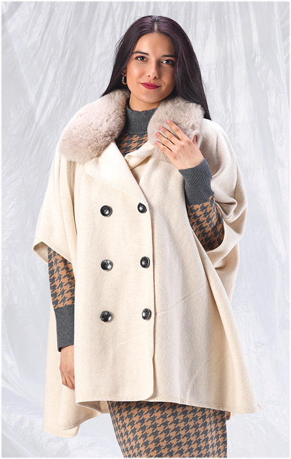 Poncho botones beige