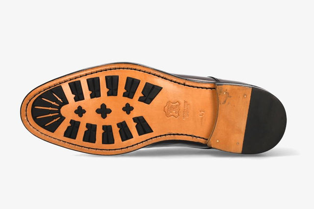 Two-buckle florentic burgundy top