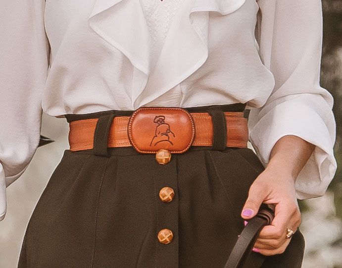 Cinturón Grabado Claro Hebilla Amazona