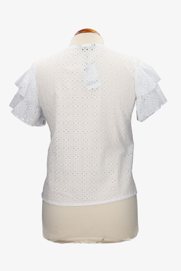 Blusa perforada manga capa