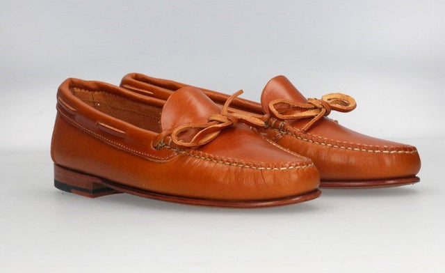 Moccasin with Natural Cow Leather Bow