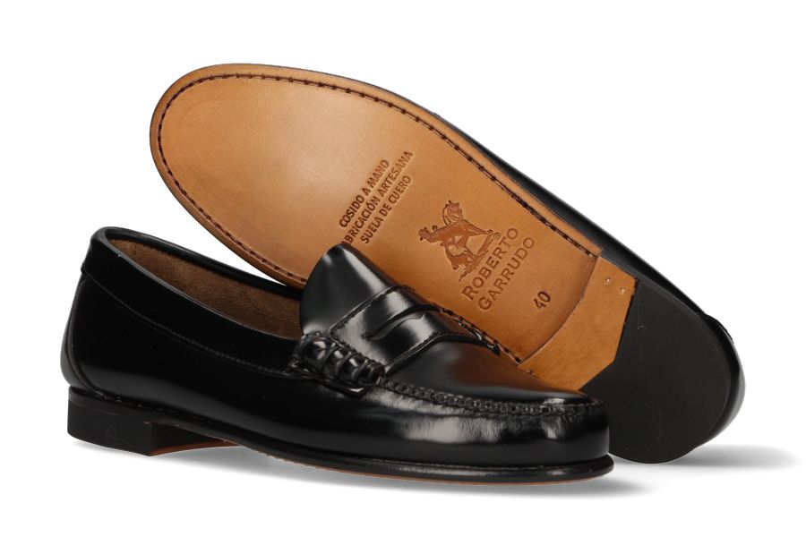 Moccasin with Black Mask