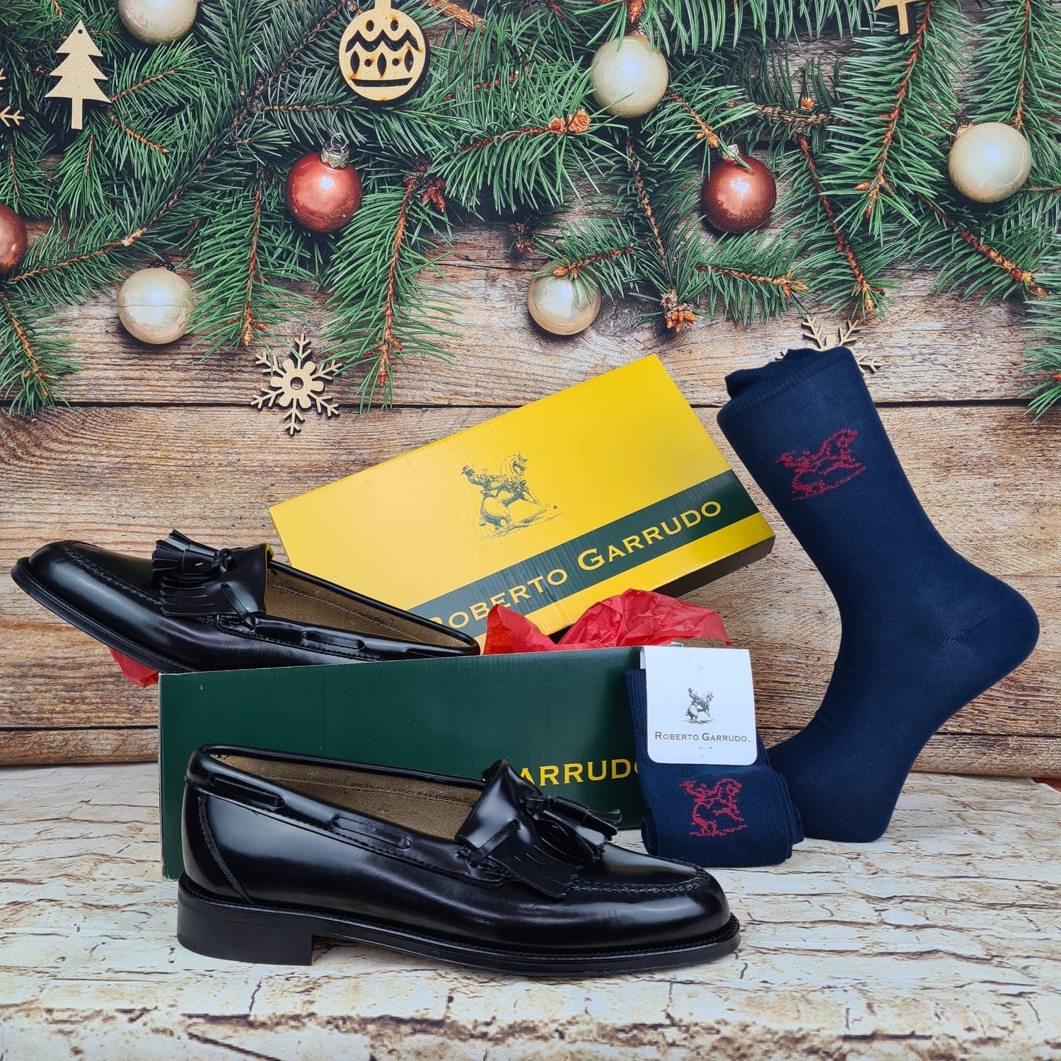 Touffe de glands et de franges noires