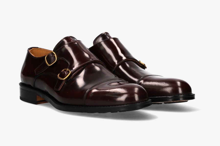 Two-buckle florentic burgundy top