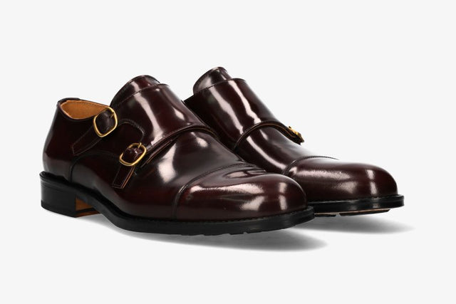 Two-buckle florentic burgundy top