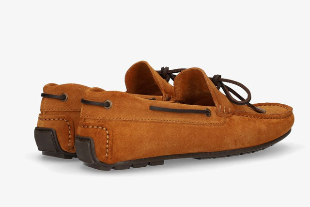 Nubuck leather bow moccasin