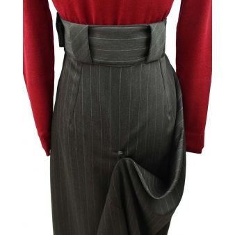 Rider skirt with straight sash and grey belt loops