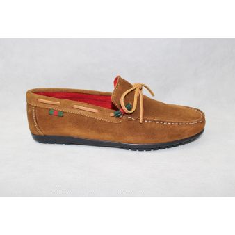 Mocasín lazo ante cuero