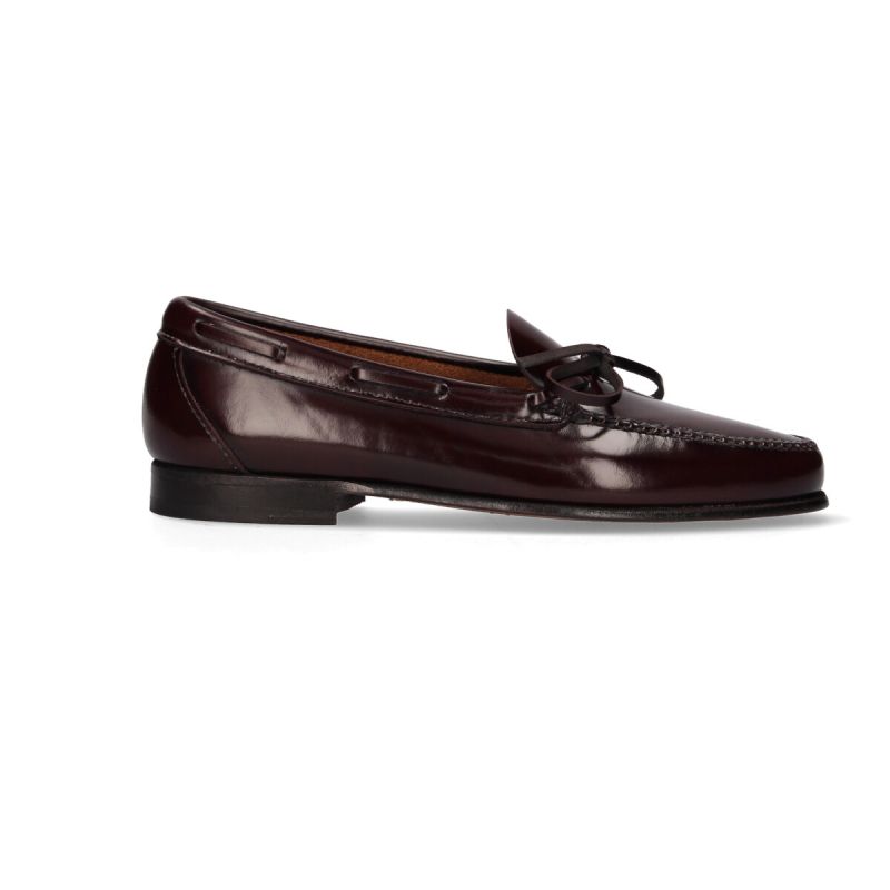 Sirak bow moccasin