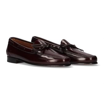 Sirak bow moccasin
