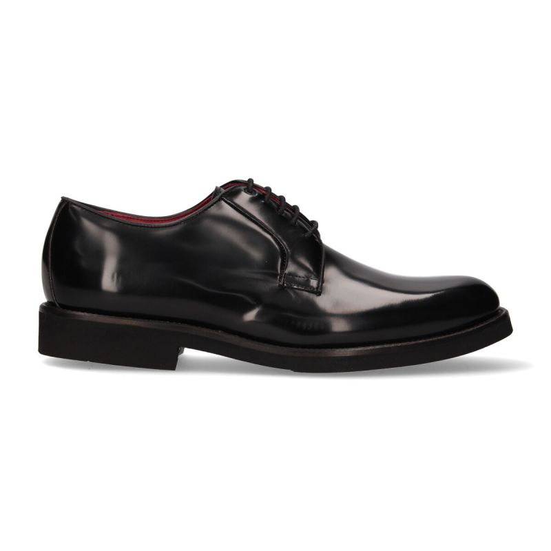 Blucher en cuir noir semelle en caoutchouc