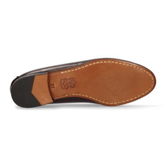 Mocassim feminino com máscara bordô