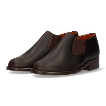 Shoe with elastic bands for chestnut gaiter Valverde del Camino
