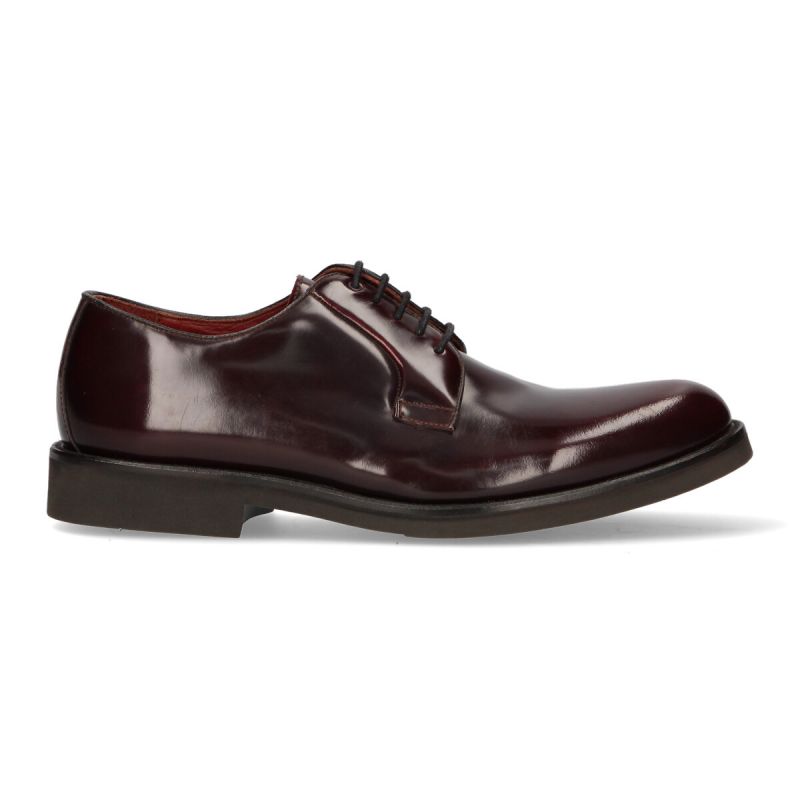 Blucher en cuir bordeaux semelle en caoutchouc