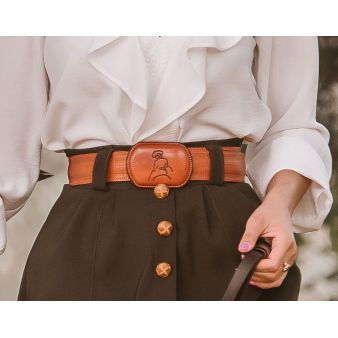 Ceinture gravée claire avec boucle amazone