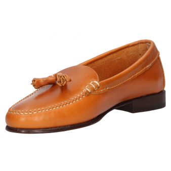 Mocassim com franjas de couro