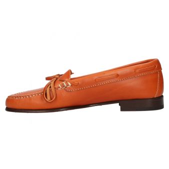 Lady's moccasin with leather bow