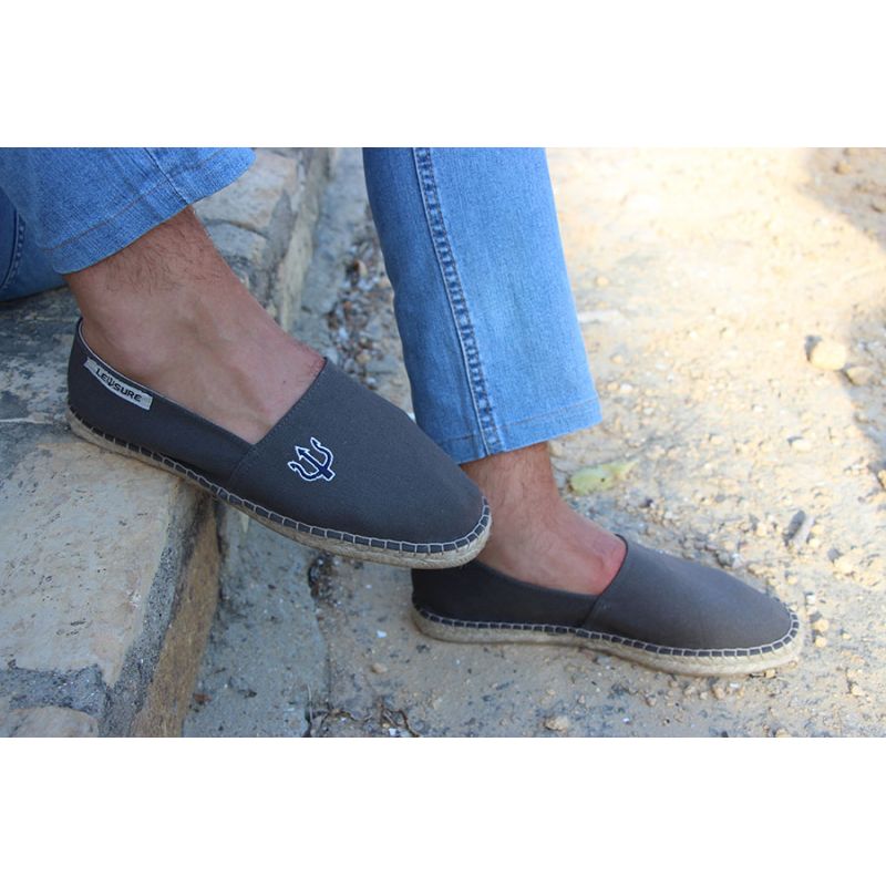 Camping kaki brodé trident
