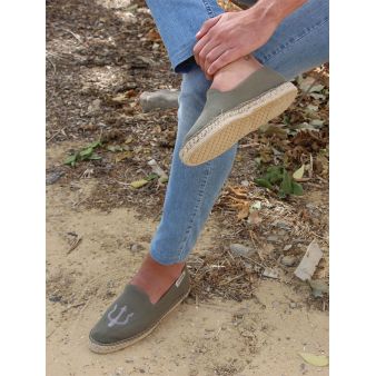 Mocassin kaki brodé trident